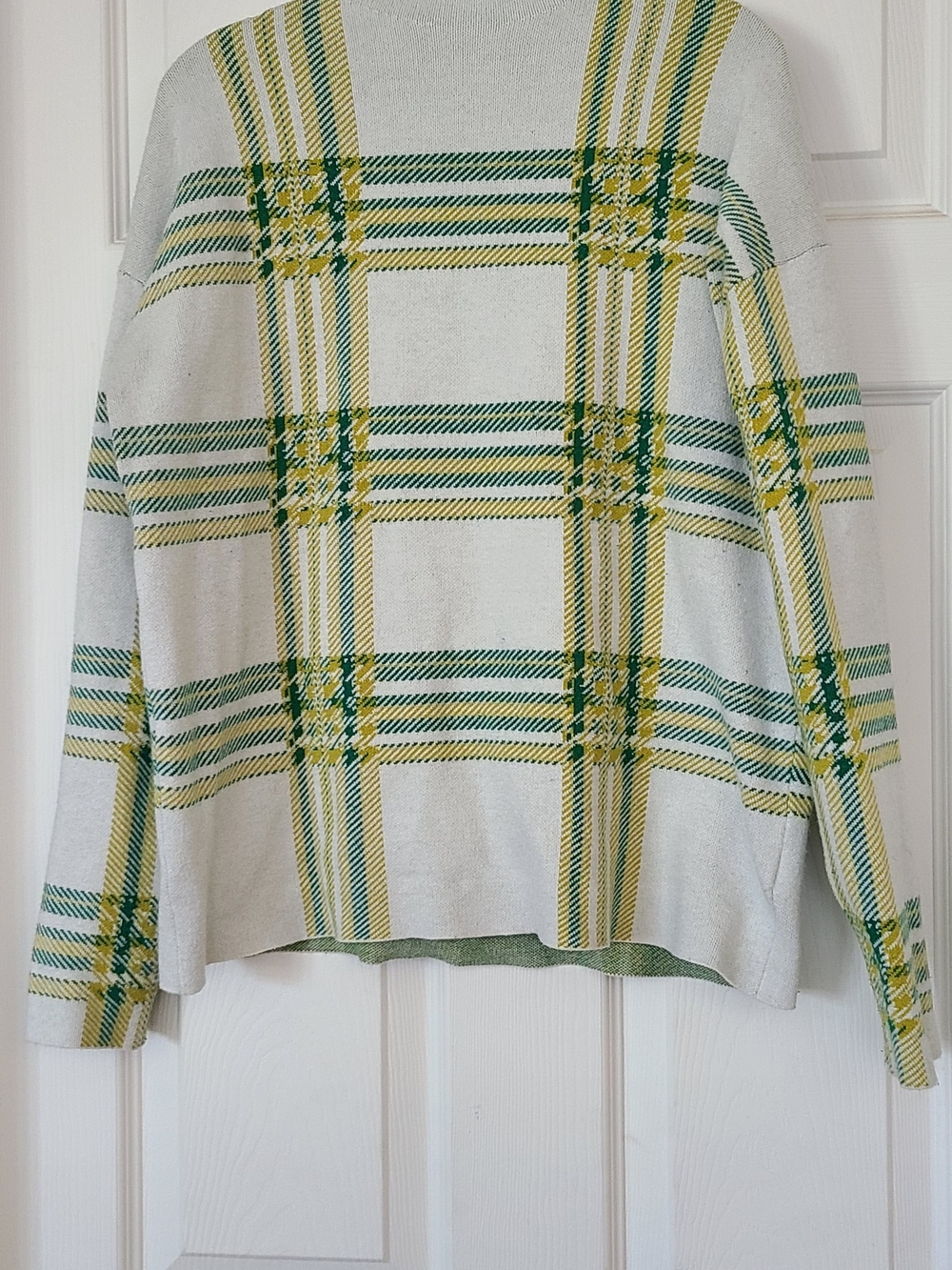 Tahari Green and Yellow Knit Top